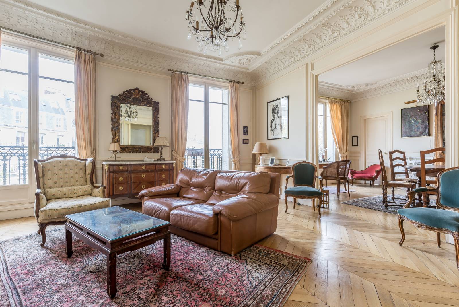 A vendre - appartement familial de standing en étage avec ascenseur - Paris 6ème - Century 21 Assas Raspail