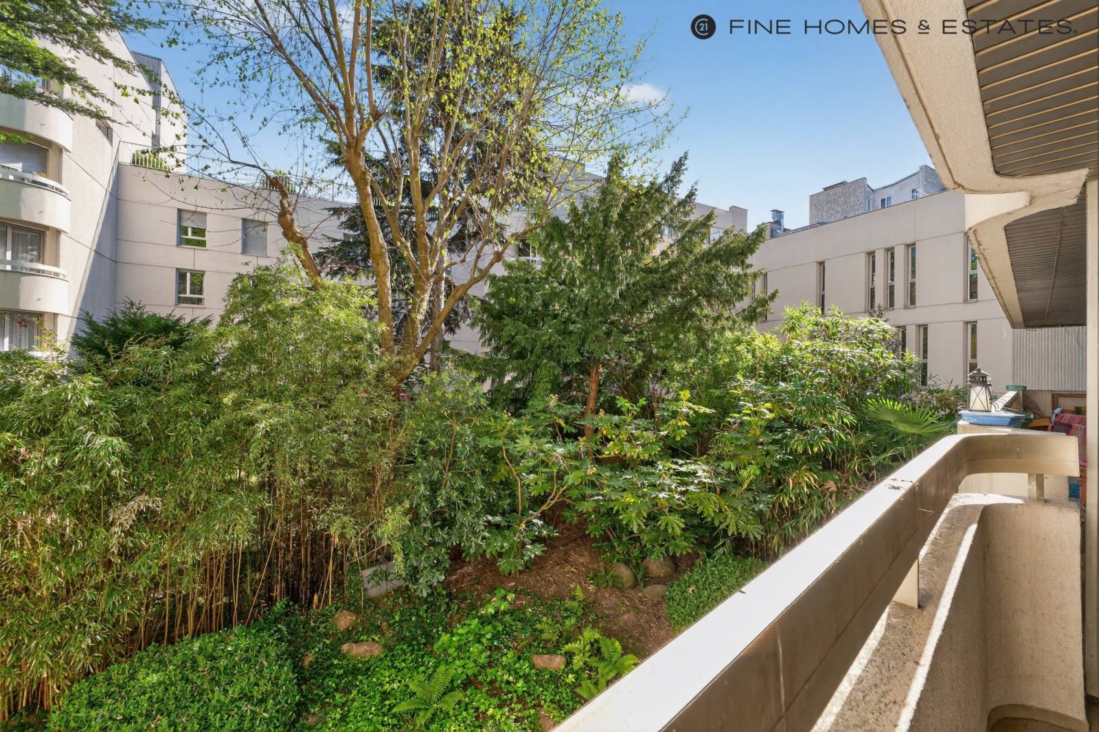 Appartement 2 pièces de 55 m² avec terrasse au calme - Paris 6ème : rue Notre-Dame des Champs  
