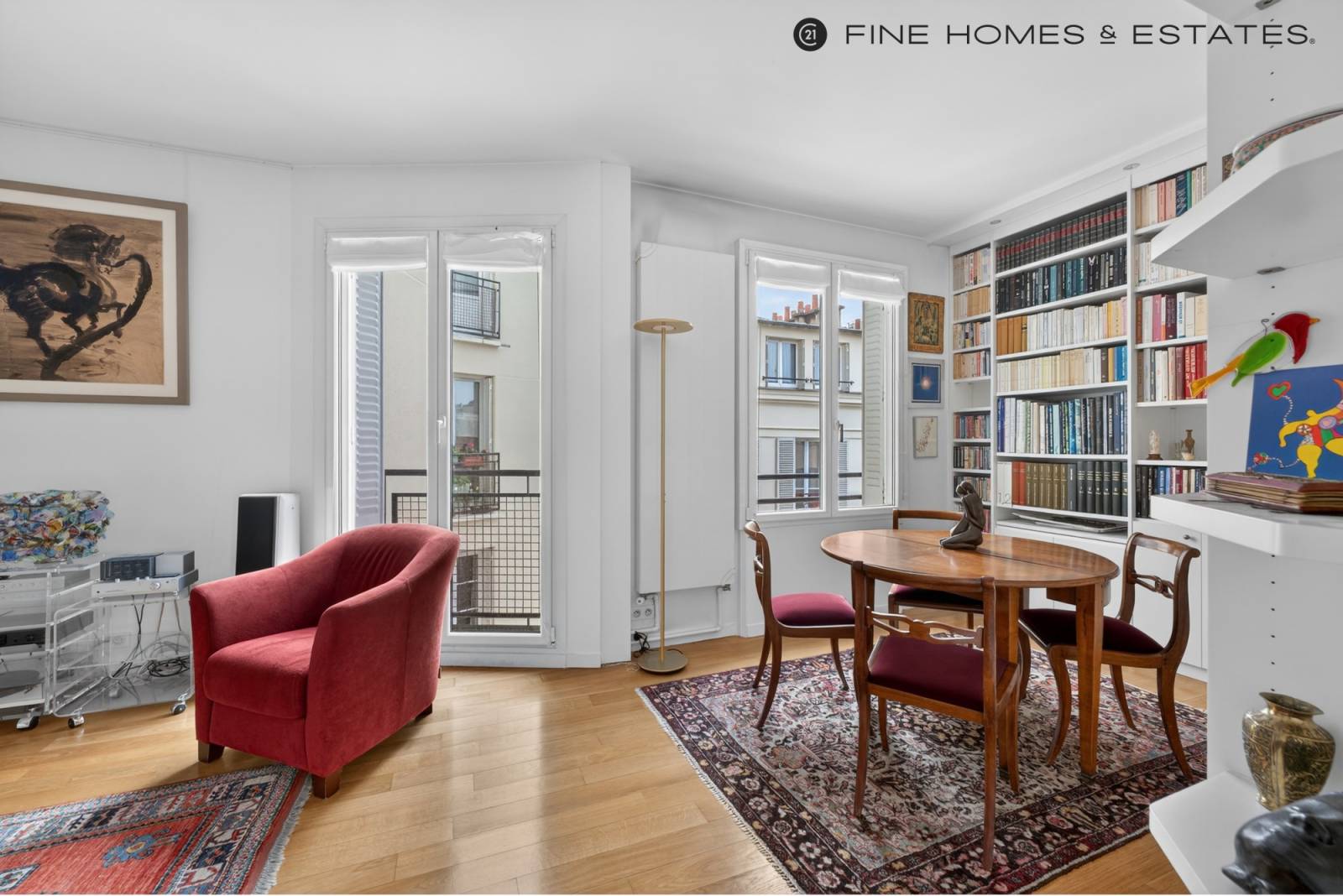 Appartement calme et clair de 57 m² situé au 4ème étage avec ascenseur - Paris 6ème : rue Notre-Dame des Champs  