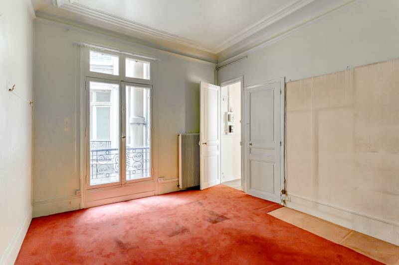 Chambre 2 - Appartement 4 pièces situé rue de Rennes, Paris 6