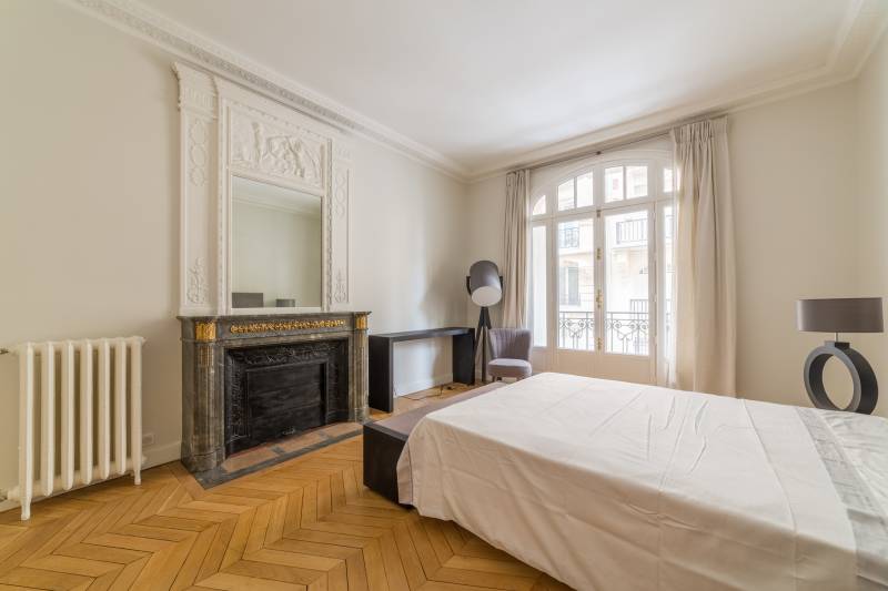 Appartement familial de standing avec double séjour et trois chambres - Paris 6ème : rue Huysmans | Jardin du Luxembourg  