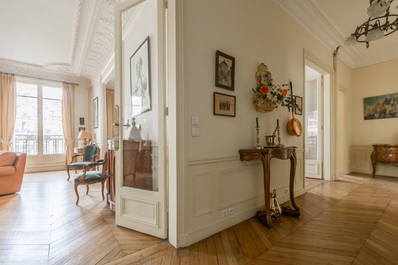 A vendre - appartement situé Boulevard Raspail - 75006 Paris