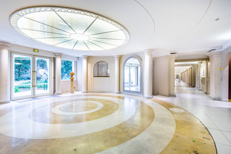 Studio pied-à-terre au 6ème et dernier étage avec ascenseur - Paris 6ème : rue de Rennes | Saint-Germain-des-Prés  