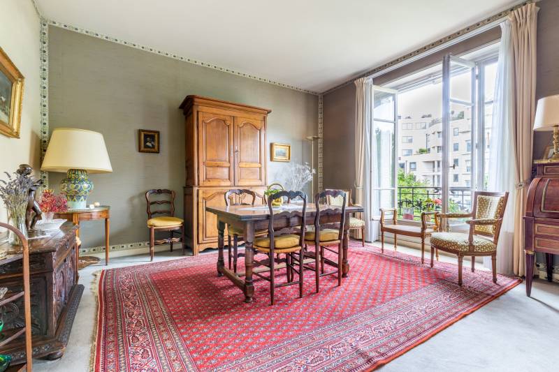 SOUS OFFRE - Appartement familial 5 pièces à rénover au 4ème étage avec ascenseur - Paris 14ème : Boulevard Raspail | Denfert-Rochereau  