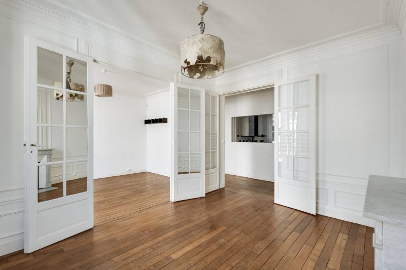 NON DISPONIBLE CAR ACTUELLEMENT LOUÉ - Location vide - Appartement 2 pièces au 4ème étage avec ascenseur - Paris 6ème : rue Régis | métro Vaneau - Saint-Placide  