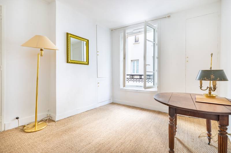 Séjour - T3 de de 42m² - à vendre - rue Guisarde Paris 6