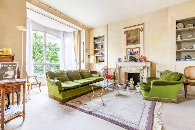 SOUS OFFRE - Appartement familial 5 pièces à rénover au 4ème étage avec ascenseur - Paris 14ème : Boulevard Raspail | Denfert-Rochereau  