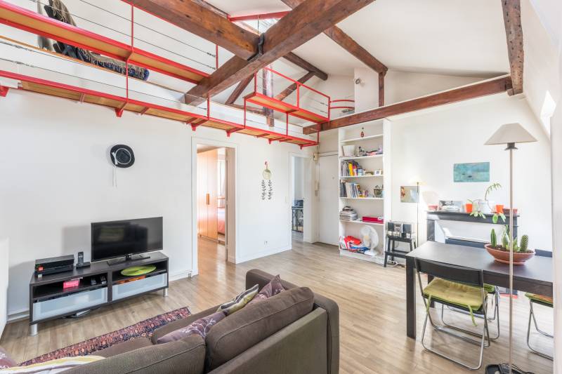 Séjour - appartement T3 à vendre - dernier étage - rue Coëtlogon - 75006 Paris