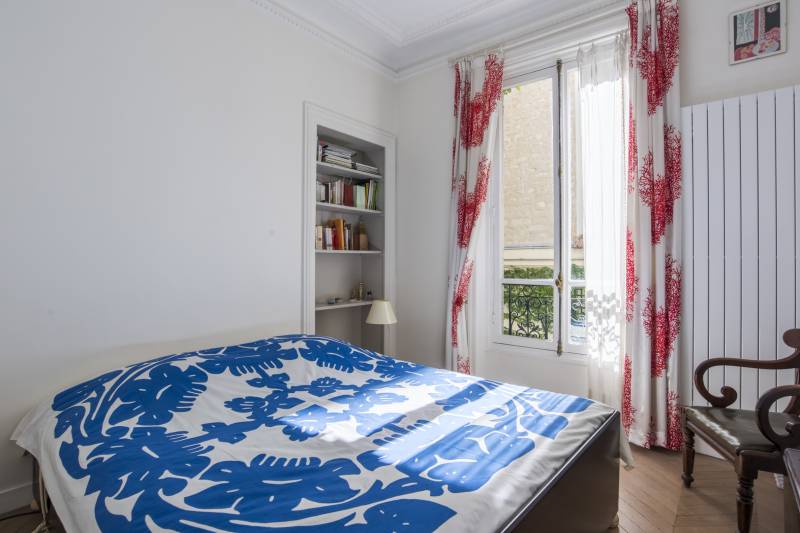A VENDRE - Chambre 1 - appartement situé 41 rue Madame, 75006 Paris