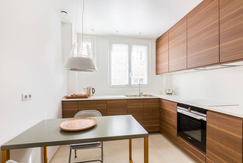 NON DISPONIBLE - Location vide - Appartement 3 pièces avec 2 chambres - Paris 14ème / limite 6ème : Boulevard du Montparnasse - métro Vavin  