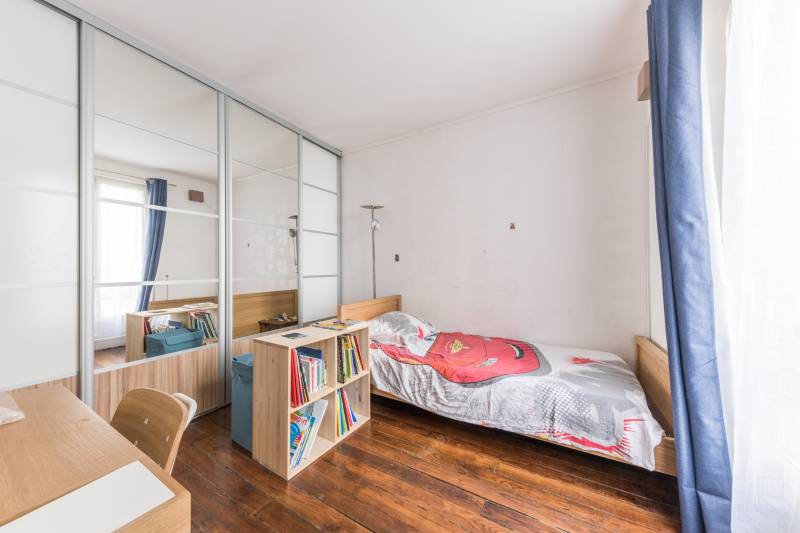 Appartement 4 pièces avec 3 chambres Paris 17ème : quartier Epinettes 