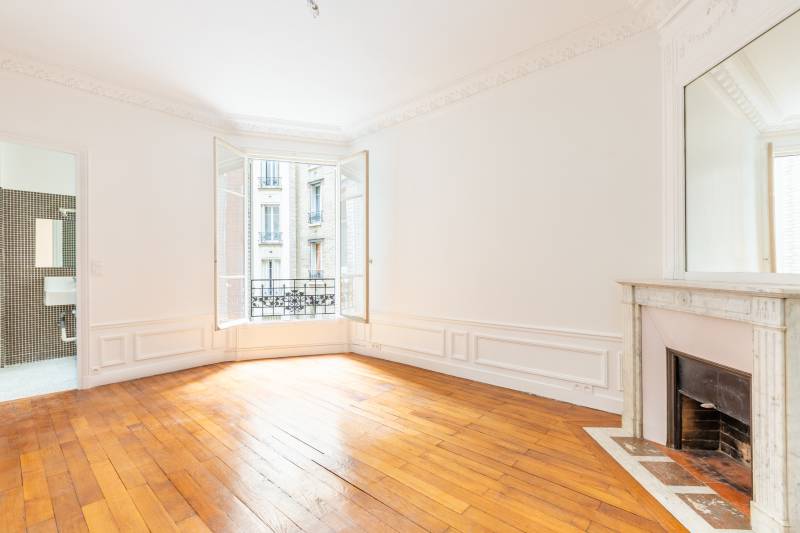 Chambre 2 - Location non meublée - rue Albert de Lapparent, Paris 7 - Century 21 Assas Raspail
