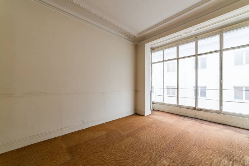 Chambre parentale de l'appartement à vendre proche de l'Ecole Alsacienne, Paris 6ème