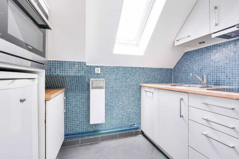 Studio pied-à-terre au 6ème et dernier étage avec ascenseur - Paris 6ème : rue de Rennes | Saint-Germain-des-Prés  