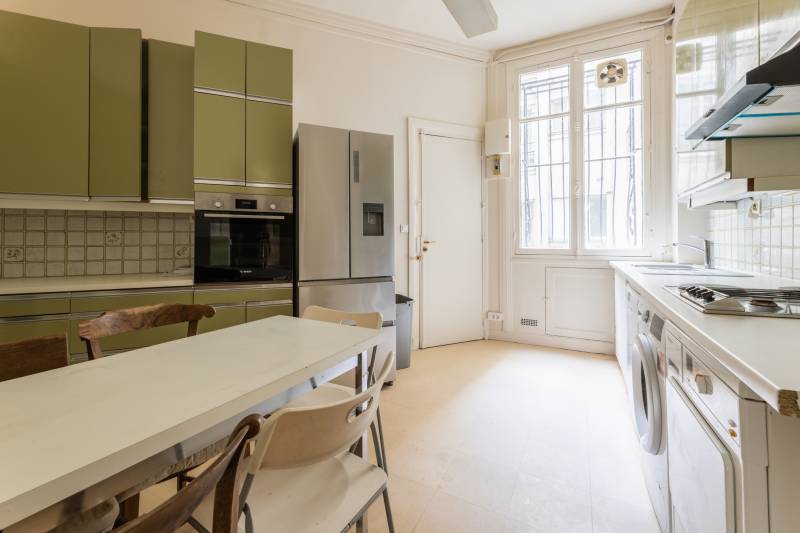 Appartement familial de prestige avec 4 chambres situé au 3ème étage avec ascenseur - Paris 6ème : Boulevard Raspail | quartier Notre-Dame des Champs  