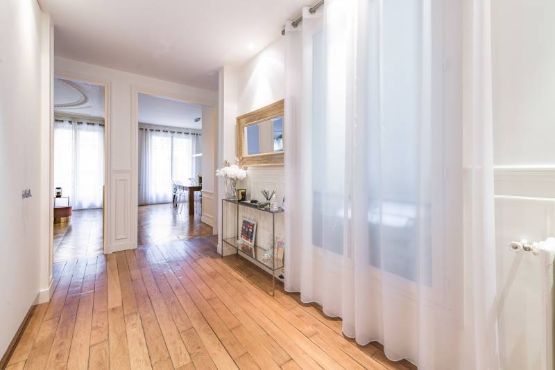 Appartement familial avec 3 chambres dans un immeuble Haussmannien de standing - Paris 6ème : rue Stanislas - métro Notre-Dame des Champs  