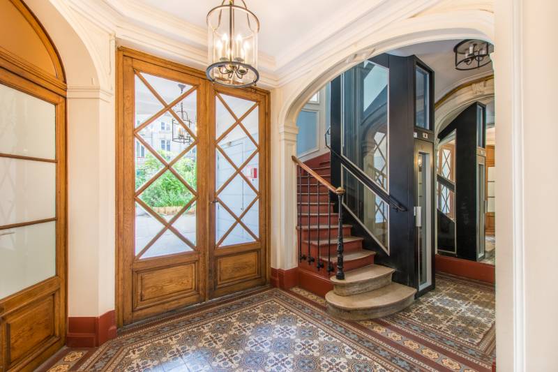 Entrée de la copropriété - appartement à vendre T2 rue du Cherche-Midi - Paris 6