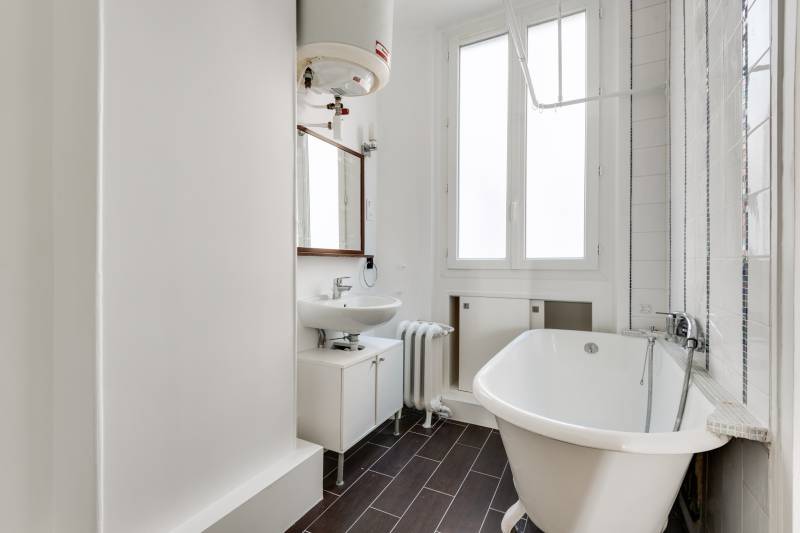 NON DISPONIBLE CAR ACTUELLEMENT LOUÉ - Location vide - Appartement 2 pièces au 4ème étage avec ascenseur - Paris 6ème : rue Régis | métro Vaneau - Saint-Placide  