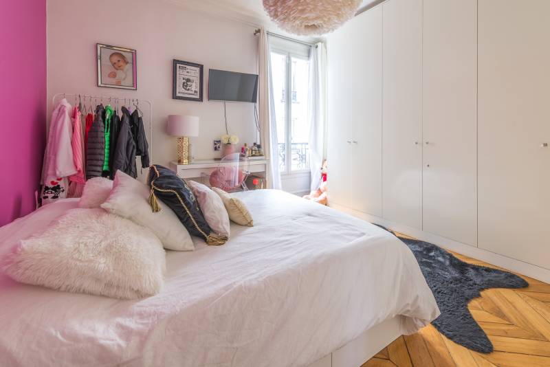 Appartement familial avec 3 chambres dans un immeuble Haussmannien de standing - Paris 6ème : rue Stanislas - métro Notre-Dame des Champs  