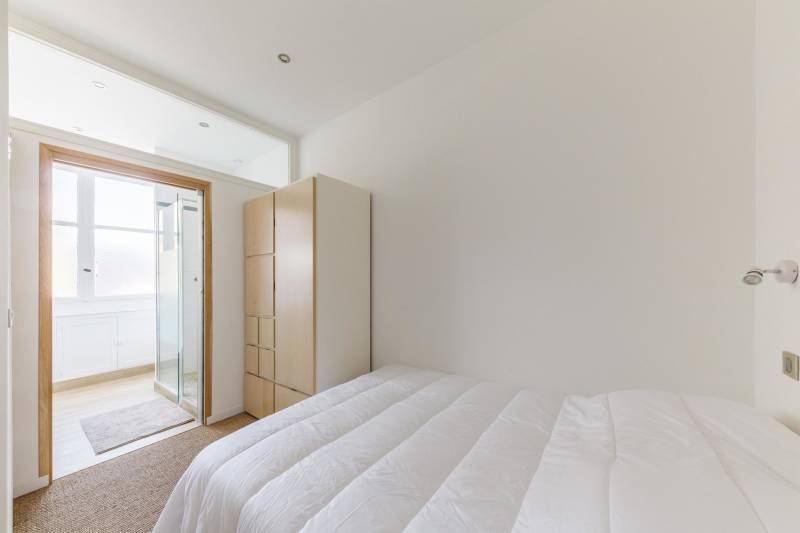 NON DISPONIBLE CAR ACTUELLEMENT LOUÉ - Appartement 2 pièces avec 1 chambre - Paris 7ème : quartier Saint Thomas d'Aquin  