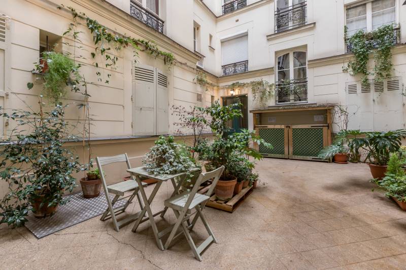 7 rue Coëtlogon, 75006 Paris - cour de la copropriété - appartement 3 pièces - Century 21 Assas Raspail