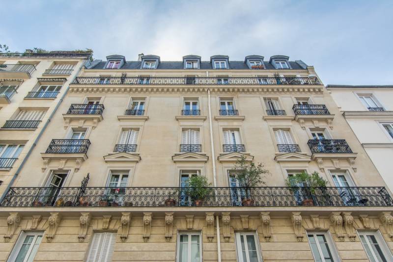 Façade sur rue - appartement à vendre T2 rue du Cherche-Midi - Paris 6