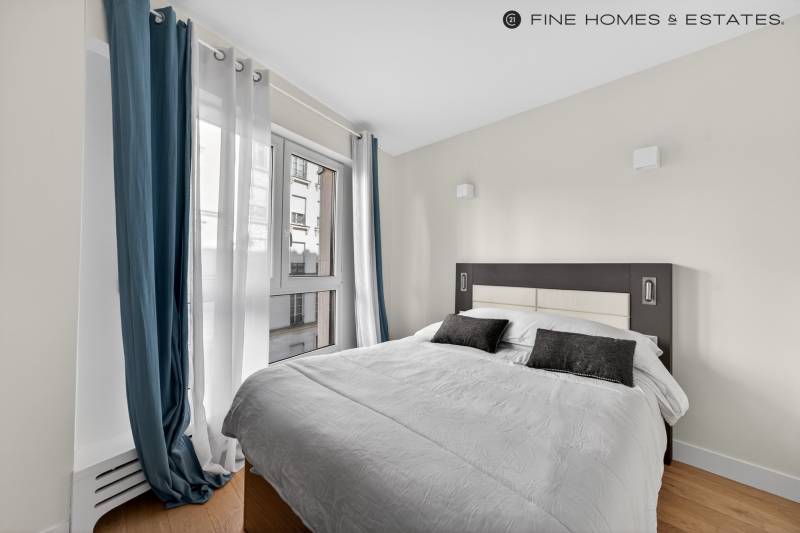 Appartement 2/3 pièces de 43 m² situé au 2ème étage avec ascenseur d'un immeuble semi-récent - Paris 6ème : rue du Cherche-Midi  