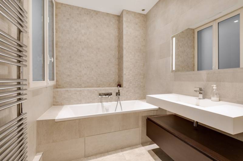 Appartement familial avec 3 chambres au 2ème étage avec ascenseur - Paris 6ème : rue Littré | métro Saint-Placide  