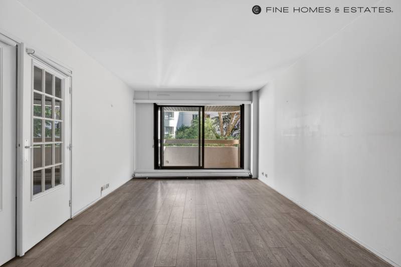Appartement 2 pièces de 55 m² avec terrasse au sein d'un immeuble semi-récent - Paris 6ème : rue Notre-Dame des Champs  