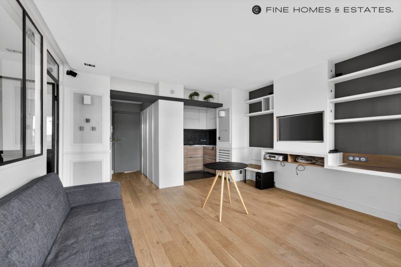 Appartement 2/3 pièces de 43 m² situé au 2ème étage avec ascenseur d'un immeuble semi-récent - Paris 6ème : rue du Cherche-Midi  