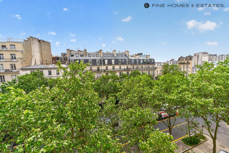 Appartement 4 pièces de 88 m² au 5ème étage avec vue dégagée - Paris 15ème : Avenue de Ségur - UNESCO  
