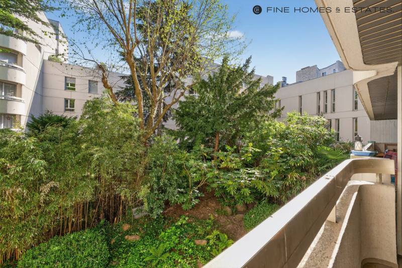 Appartement 2 pièces de 55 m² avec terrasse au sein d'un immeuble semi-récent - Paris 6ème : rue Notre-Dame des Champs  