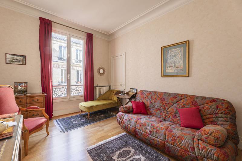 Appartement familial de standing de 240 m² situé en étage avec ascenseur et balcon - Paris 6ème : Notre-Dame des Champs | Montparnasse  