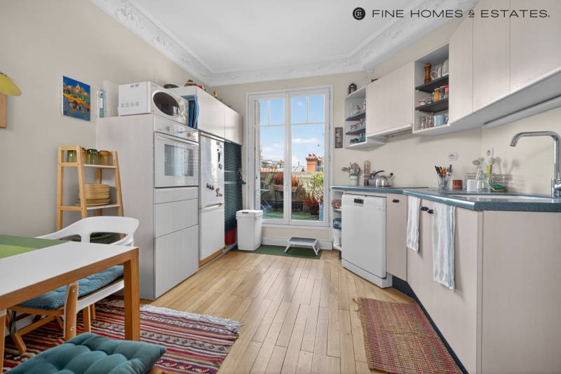 Appartement 5 pièces en étage avec ascenseur - terrasse et balcon - vue dégagée - Paris 6ème : rue Huysmans - proche du Jardin du Luxembourg  