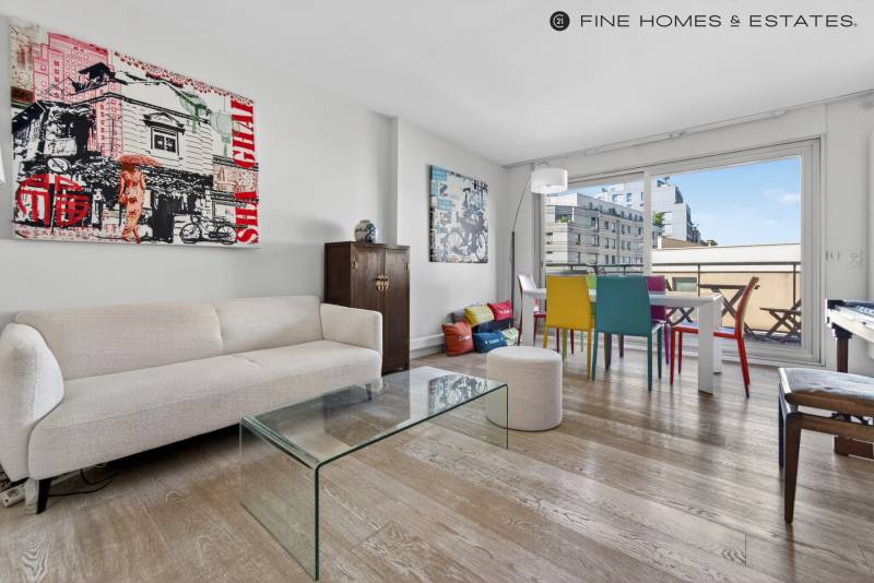Appartement familial avec 3 chambres et climatisation en étage avec ascenseur - Paris 14ème : rue Vercingétorix - Métro Gaité  