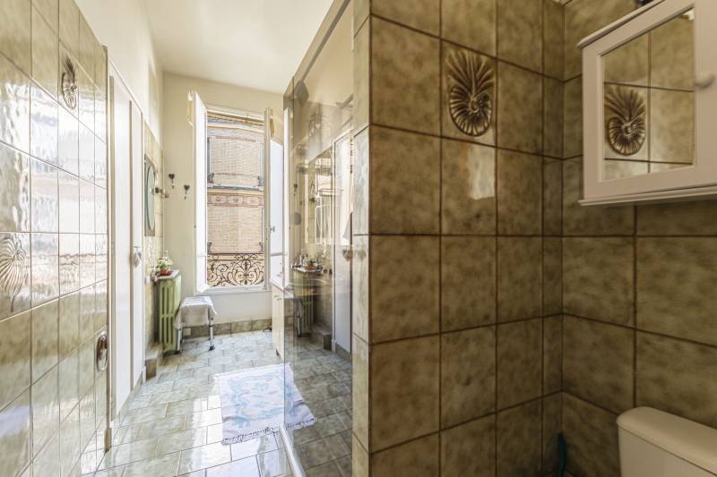 Appartement familial de standing de 240 m² situé en étage avec ascenseur et balcon - Paris 6ème : Notre-Dame des Champs | Montparnasse  