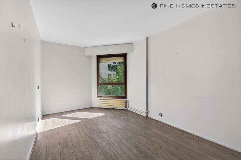 Appartement 2 pièces de 55 m² avec terrasse au sein d'un immeuble semi-récent - Paris 6ème : rue Notre-Dame des Champs  