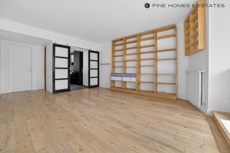 Appartement 2 pièces de 54 m² situé au 5ème étage avec ascenseur - Paris 14ème : Boulevard Edgar Quinet  