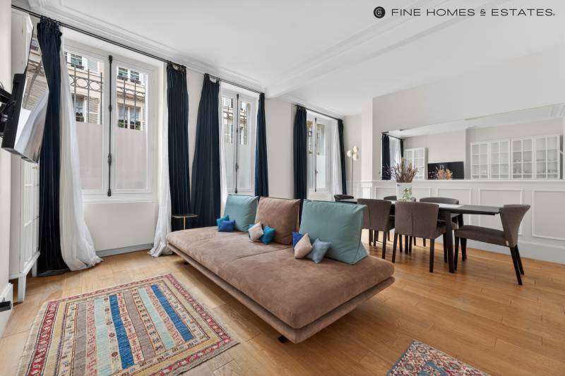 Appartement 3 pièces de 83 m² situé au rez-de-chaussée - Paris 6ème : rue Madame - Jardin du Luxembourg  