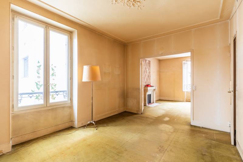 Appartement 3 pièces à rénover au 2ème étage - Paris 16ème : rue Poussin | quartier Auteuil  