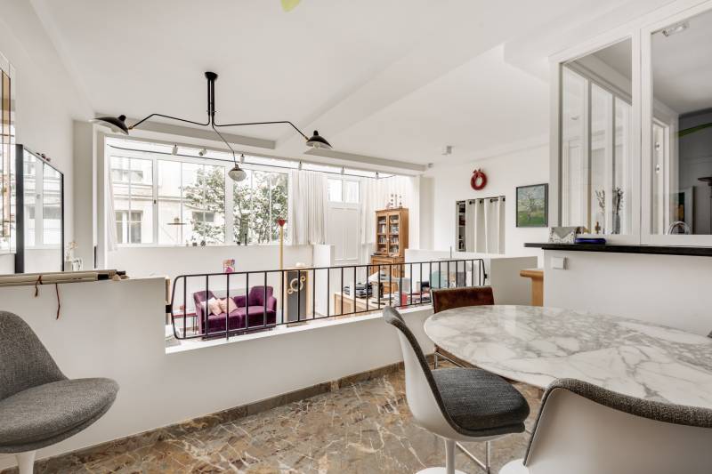 Appartement loft, entièrement rénové, en duplex avec deux chambres - Paris 14ème limite 6ème : rue Boissonade | quartier Montparnasse  