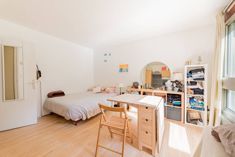 Studio de 23m² calme et lumineux situé dans un immeuble semi-récent avec gardienne - Paris 6ème : rue Stanislas | quartier Notre-Dame des Champs  