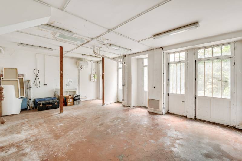 Loft à rénover à Paris 6ème - Century 21 Fine Homes & Estates 