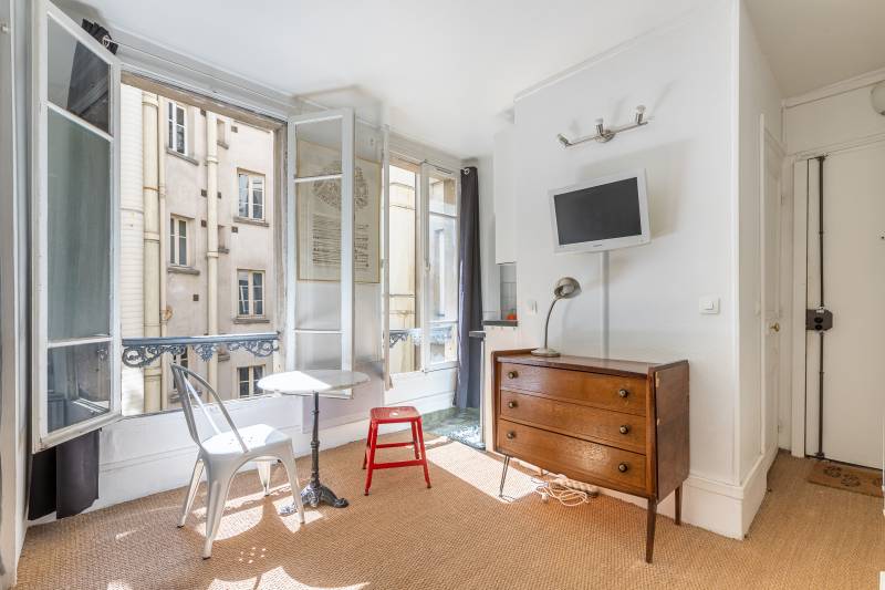 Studio de 17m² situé au 3ème étage par escalier - Paris 6ème : rue Vavin | quartier Notre-Dame des Champs  