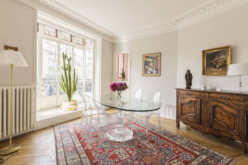 Appartement 4 pièces de 78 m² situé au 2ème étage avec ascenseur d'un immeuble ancien de bon standing - Paris 6ème : rue de la Grande Chaumière - Boulevard du Montparnasse | métro Vavin  