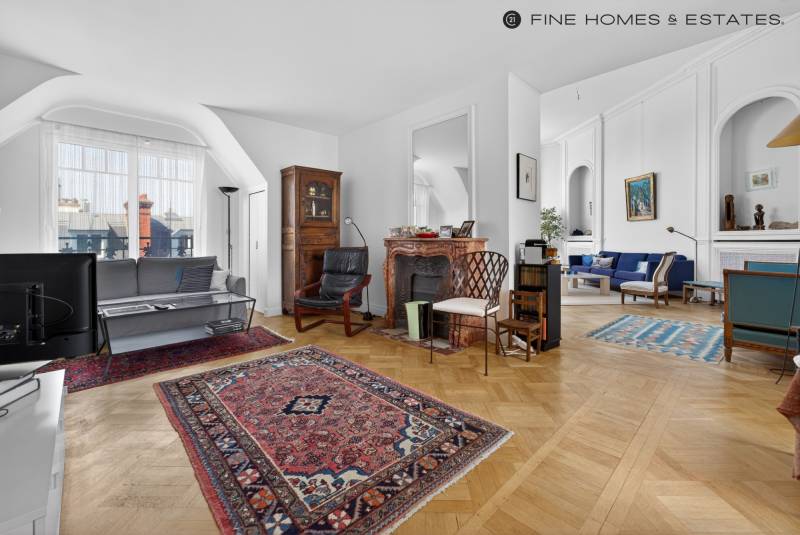 Appartement 5 pièces en étage avec ascenseur - terrasse et balcon - vue dégagée - Paris 6ème : rue Huysmans - proche du Jardin du Luxembourg  