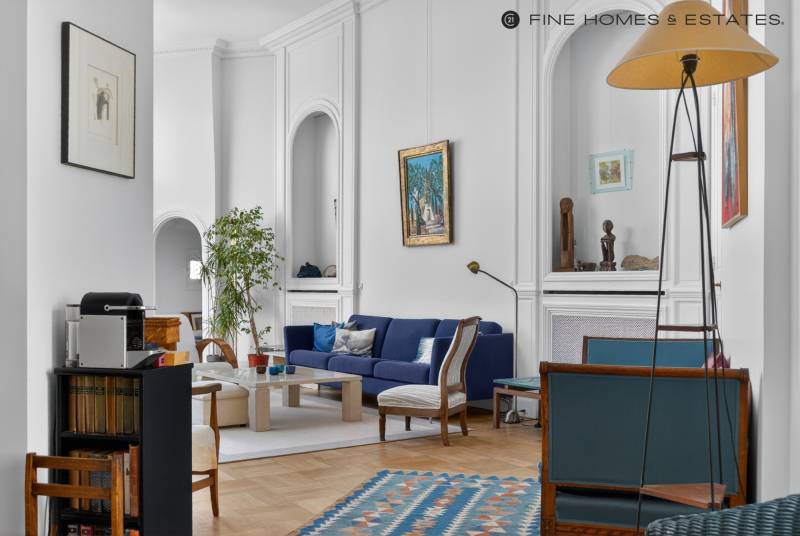 Appartement 5 pièces en étage avec ascenseur - terrasse et balcon - vue dégagée - Paris 6ème : rue Huysmans - proche du Jardin du Luxembourg  