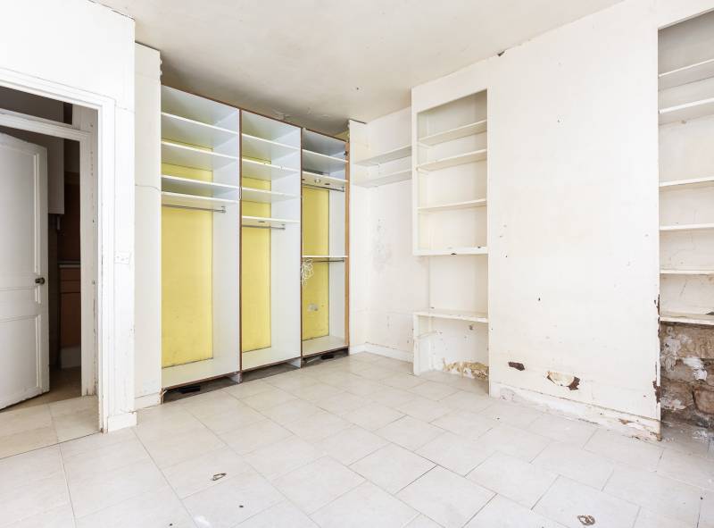 Appartement 2 pièces de 40m² situé au rez-de-chaussée au calme sur cour arborée - Paris 6ème : rue d'Assas  