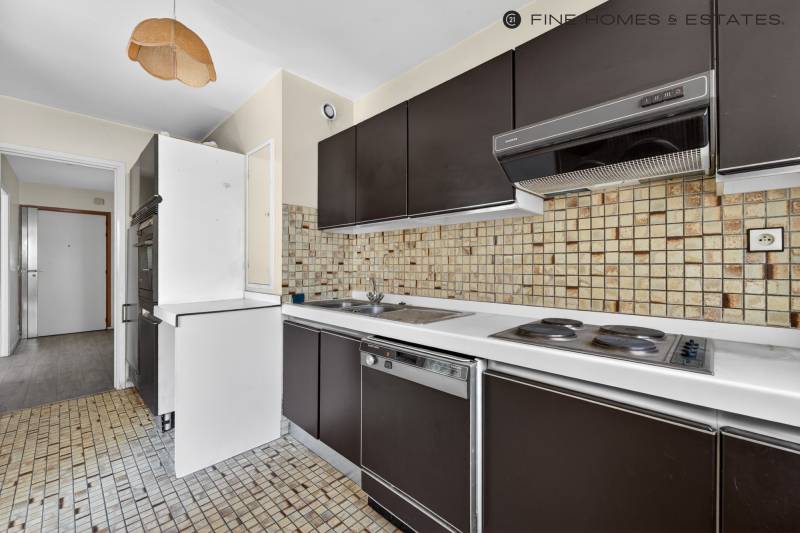 Appartement 2 pièces de 55 m² avec terrasse au sein d'un immeuble semi-récent - Paris 6ème : rue Notre-Dame des Champs  