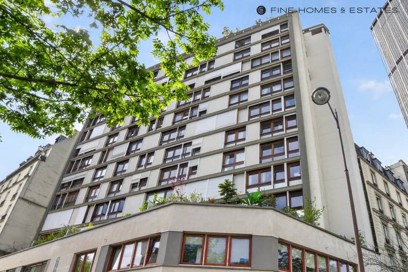 Appartement 2 pièces de 54 m² situé au 5ème étage avec ascenseur - Paris 14ème : Boulevard Edgar Quinet  